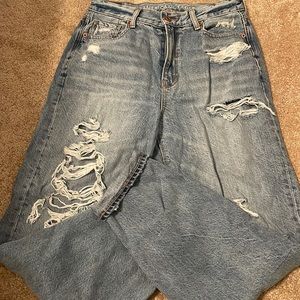 American Eagle Ripped Mom Jean